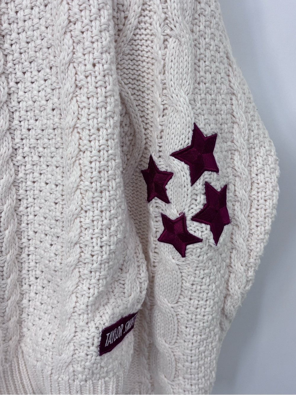 Taylor Swift Cream Cable Knit Button-Front Red star cardigan Med/ Large sweater - Picture 7 of 9
